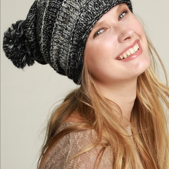 Accessories - Pom Pom Knit Beanie